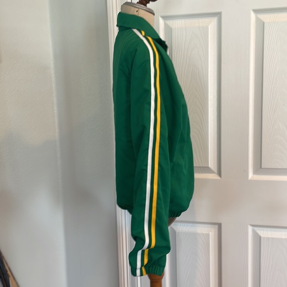 Varsity Spirit Women’s cheerleading jacket paragraph green with gold letters - Picture 3 of 16